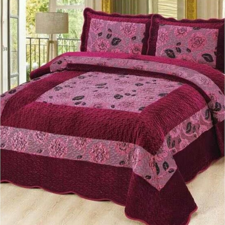 Set cuvertura de pat cu 2 fete de perna, 3 piese, din catifea, imprimata, matlasata, multicolor, Chenar Burgundy, 230x250 cm