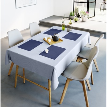 Set fata de masa bleo + napron bleumarin + 4 placemate bleumarin Uniline Mistral Home, 70% bumbac - 30% polyester, 1 bucata 110X160 cm+ 1 bucata 45X145 cm+4 bucati 35X45 cm Set fata de masa bleo + napron bleumarin + 4 placemate bleumarin Uniline Mistral Home, 70% bumbac - 30% polyester, 1 bucata 110X160 cm+ 1 bucata 45X145 cm+4 bucati 35X45 cm