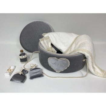 Trusou botez la cufar din catifea 185 model Ola Baby Trusou botez la cufar din catifea 185 model Ola Baby