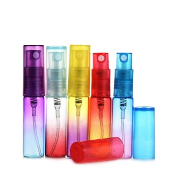 Set 5 sticle spray de 5ml cu pulverizator ZAJA®, pentru uleiuri esentiale, multicolor Set 5 sticle spray de 5ml cu pulverizator ZAJA®, pentru uleiuri esentiale, multicolor