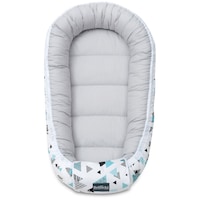 Cosulet bebelus pentru dormit Bellochi Baby Nest Cocoon XL 90x60 cm triunghiuri, gri/albastru