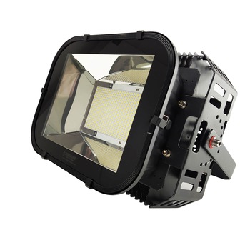 Proiector LED BERTHA, STRATUS LIGHT, 240W 6000K optica de 60 de grade Proiector LED BERTHA, STRATUS LIGHT, 240W 6000K optica de 60 de grade