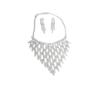 Colier si cercei de culoare argintie, cu strasuri mici aplicate,D&J Exclussive,argintiu Colier si cercei de culoare argintie, cu strasuri mici aplicate,D&J Exclussive,argintiu
