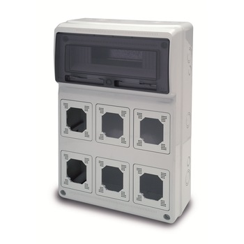 Tablou electric IP65 16L Famatel cu loc pentru prize predecupat extra Tablou electric IP65 16L Famatel cu loc pentru prize predecupat extra