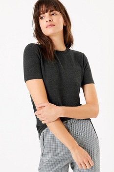 Marks & Spencer, Bluza cu maneci scurte si decolteu la baza gatului, Gri inchis Marks & Spencer, Bluza cu maneci scurte si decolteu la baza gatului, Gri inchis