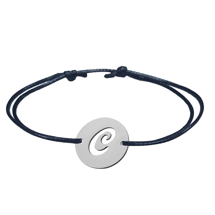 Гривна от шнур със сребърна монета БУКВА C, регулируема 9474140 Dras