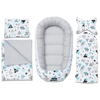 Set 5 piese BELLOCHI cosulet bebe, lenjerie, salteluta si perna bebe - TRESOR triunghiuri, gri/albastru