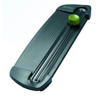 Trimmer A4 REXEL A100, Capacitate 5 Coli, 150x460x34 mm, Lungime Taiere 300 mm, Culoare Gri/Negru Trimmer A4 REXEL A100, Capacitate 5 Coli, 150x460x34 mm, Lungime Taiere 300 mm, Culoare Gri/Negru