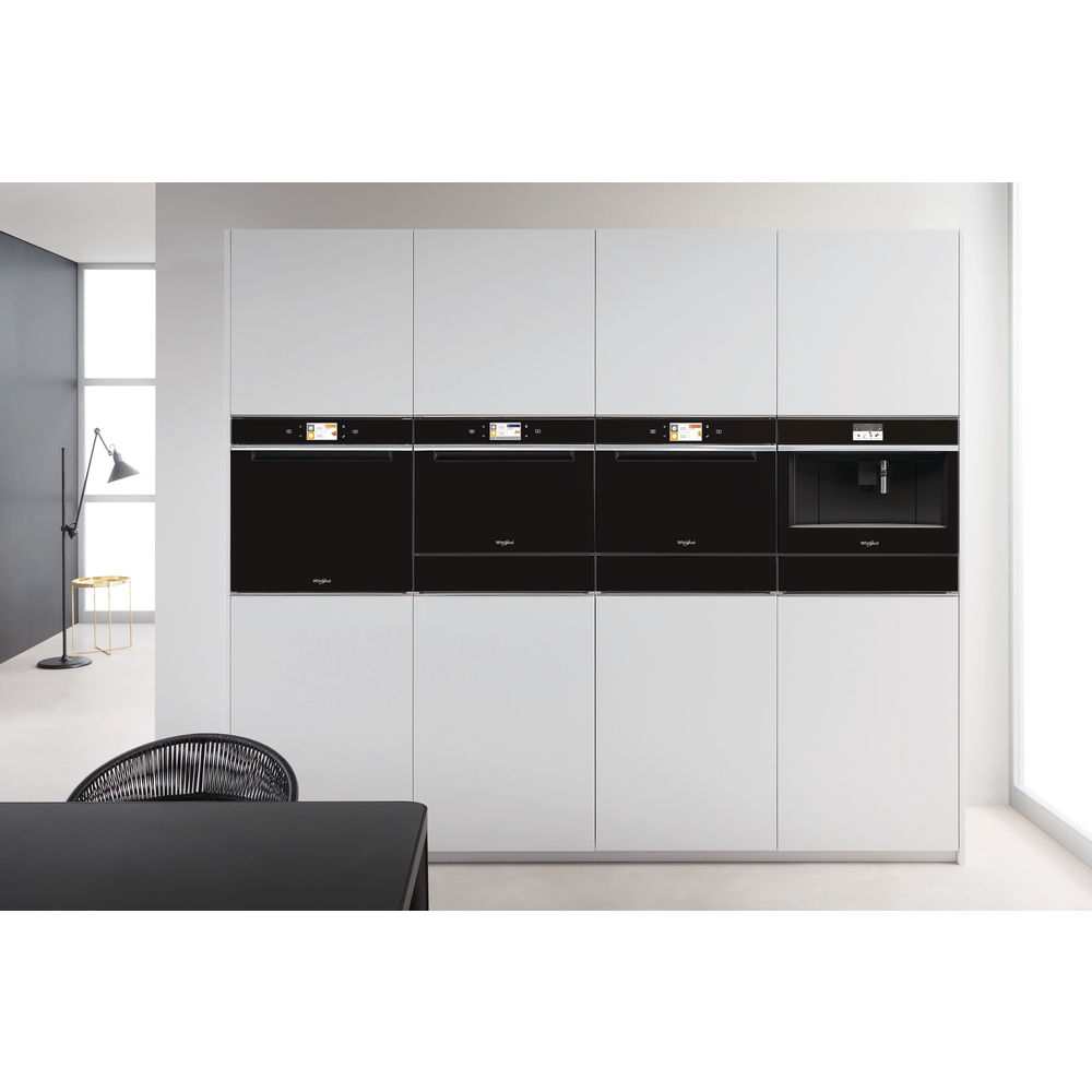 Filtru de cafea incorporabil Whirlpool W11 CM145, W Collection, rezervor 2l, 1350W, presiune abur 15 bar, automat, functionare senzor tactil, negru
