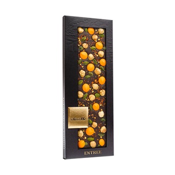 Tableta de ciocolata artizanala neagra 66% chocoMe cu alune de padure, picaturi portocale, fistic, praf chili 110g Tableta de ciocolata artizanala neagra 66% chocoMe cu alune de padure, picaturi portocale, fistic, praf chili 110g