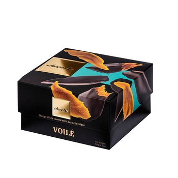 Praline de ciocolata artizanala ChocoMe Voile din bucati de mango glasate invelite in ciocolata neagra 120g Praline de ciocolata artizanala ChocoMe Voile din bucati de mango glasate invelite in ciocolata neagra 120g