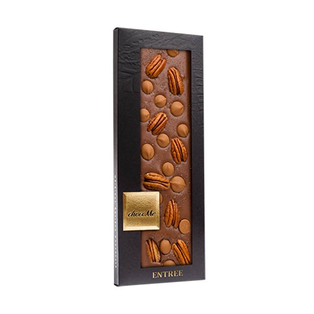Tableta de ciocolata artizanala chocoMe cu lapte, sare de mare, praf de vanilie din Tahiti, nuci de pecan 110g