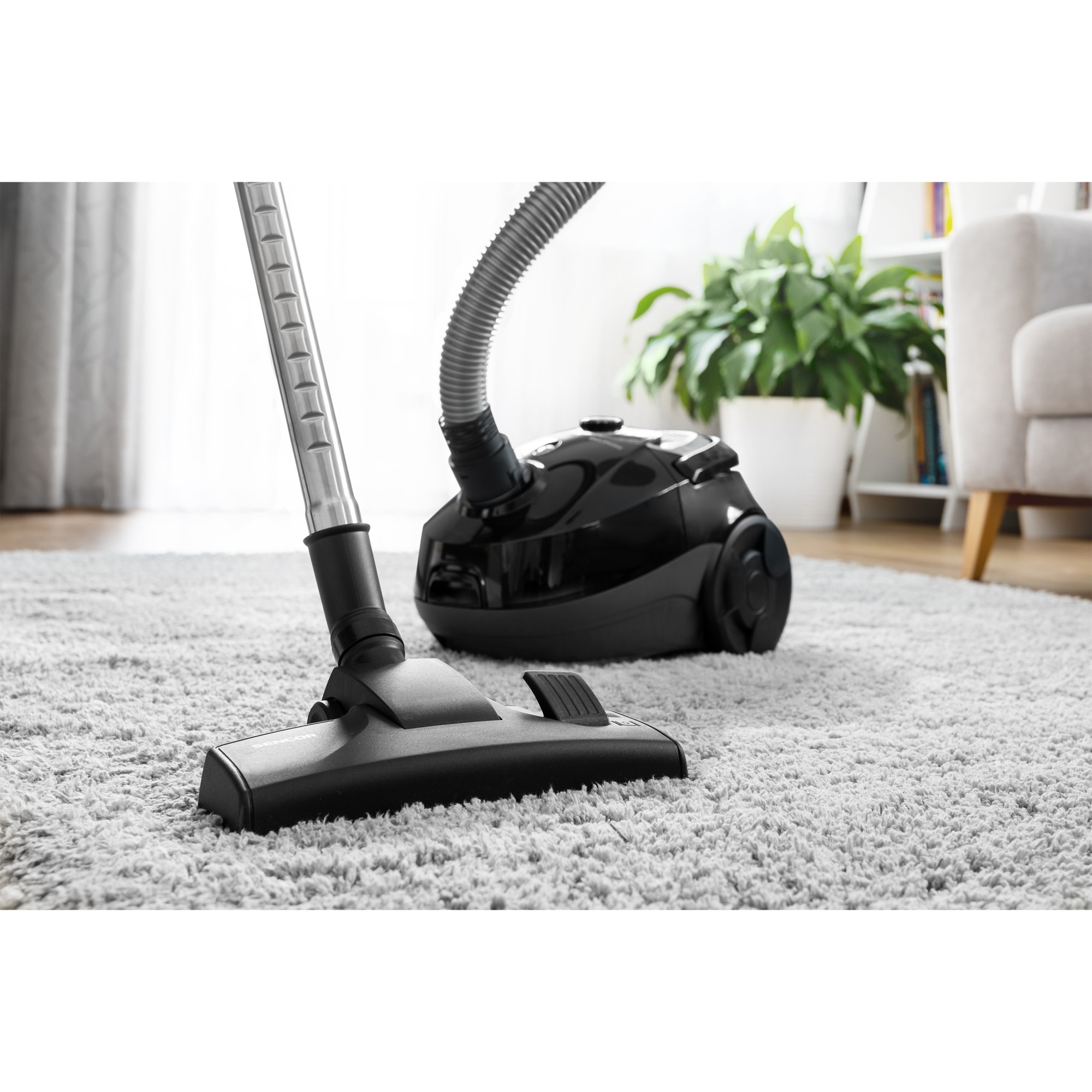 Aspirator cu sac, Sencor, 700W, 2l, Negru