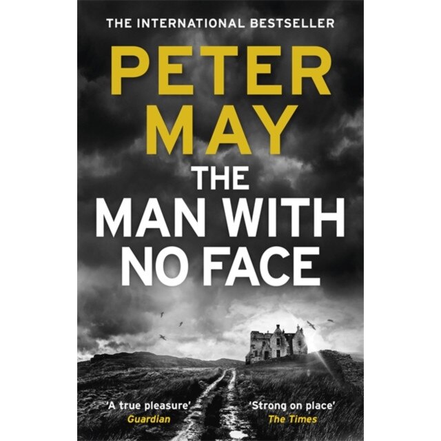 The Man With No Face de Peter May [Paperback]