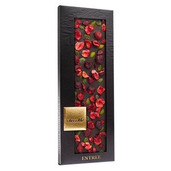 Tableta de ciocolata artizanala neagra chocoMe cu fistic si visine 110g Tableta de ciocolata artizanala neagra chocoMe cu fistic si visine 110g