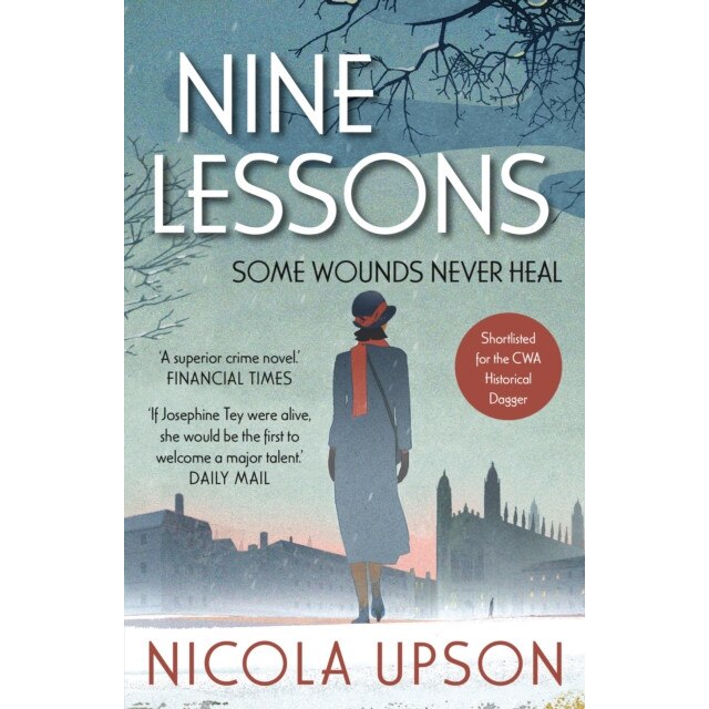 Nine Lessons de Nicola Upson [Paperback]
