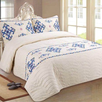 Set Cuvertura de Pat + 2 Fete de Perna, Bumbac Tip Finet, 230x250 cm, Zamora Set Cuvertura de Pat + 2 Fete de Perna, Bumbac Tip Finet, 230x250 cm, Zamora