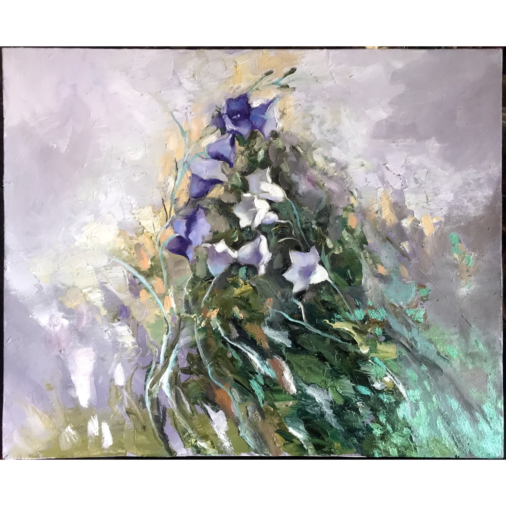 Tablou cu flori de camp mov, pictura peisaj cu flori de munte mov, violet, dimensiune 60x49 cm, tehnica pictura manuala in ulei pe panza. Brand Mainframe.