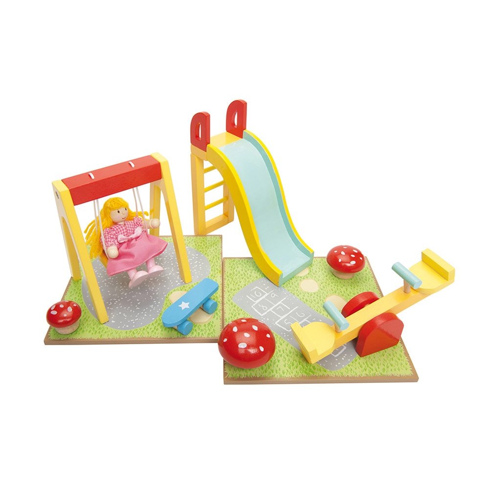 Set parc de distractii, Le Toy Van, 9 piese, 3 ani +