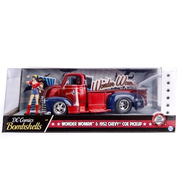 Masinuta diecast Jada Toys - DC Bombshells, Chevy COE Pickup 1952, 1:24 Masinuta diecast Jada Toys - DC Bombshells, Chevy COE Pickup 1952, 1:24