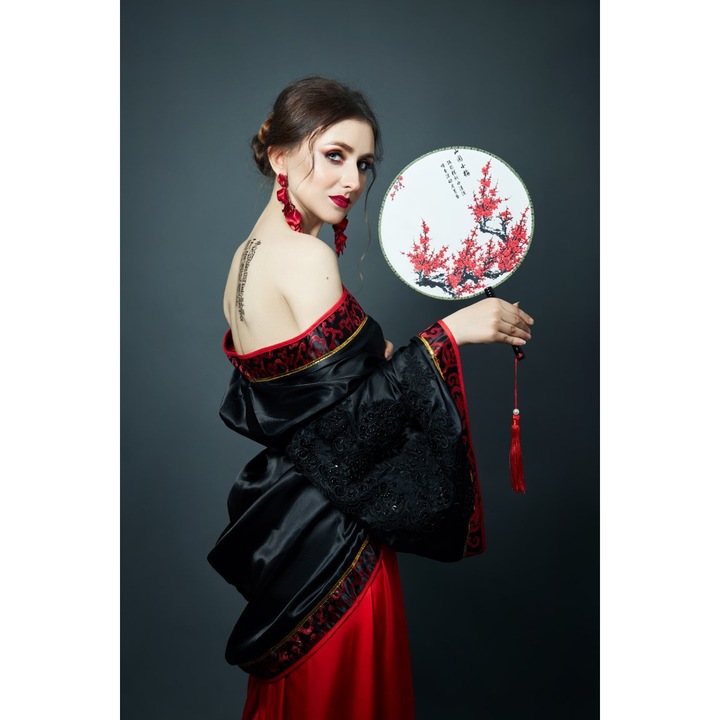 Fototapet de perete autoadeziv si lavabil Portrait46, 135 x 225 cm