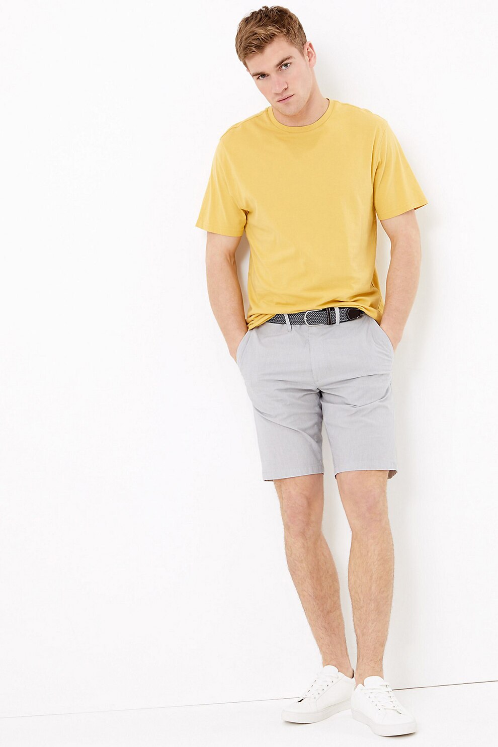 Marks & Spencer, Pantaloni chino scurti cu o curea, Gri, 40