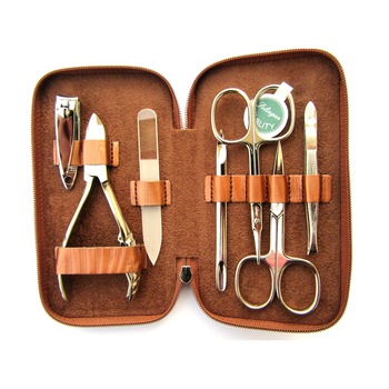 Trusa pentru manichiura, DUP (Solingen), compusa din 7 piese, nichelate Trusa pentru manichiura, DUP (Solingen), compusa din 7 piese, nichelate