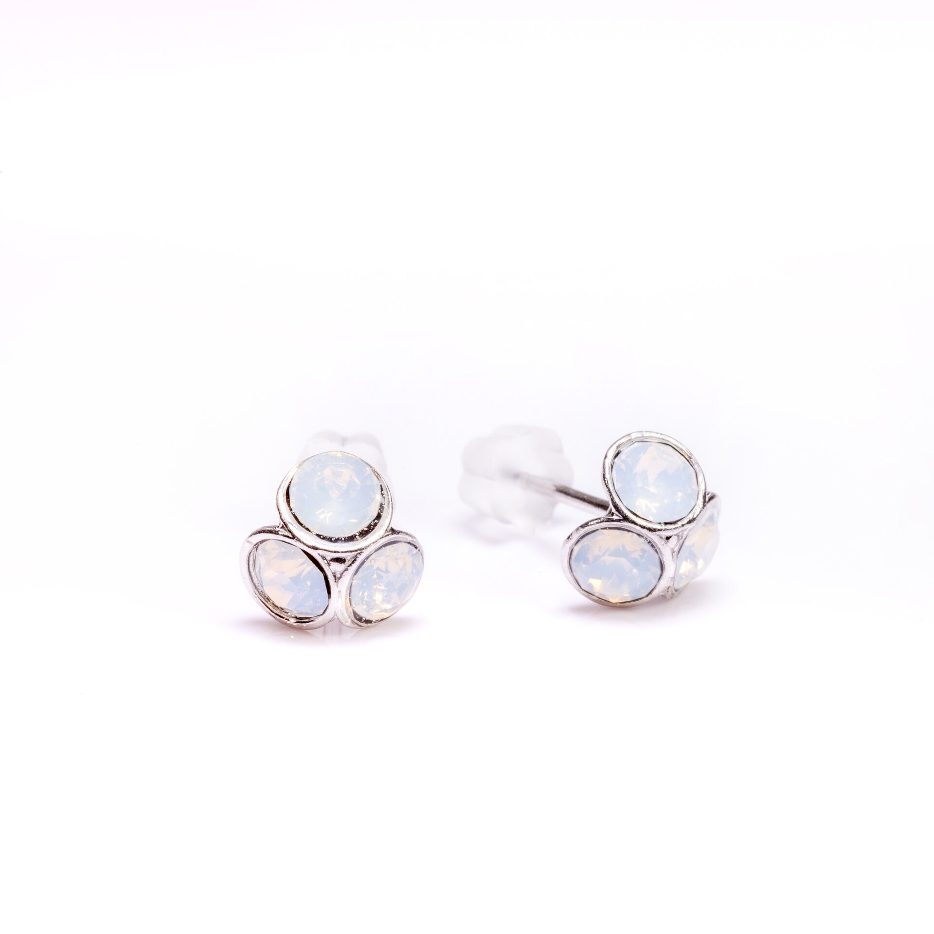 Cercei Argint DaviCrystals cu cristale, tija si carcasa din argint925, trifoi mic white opal