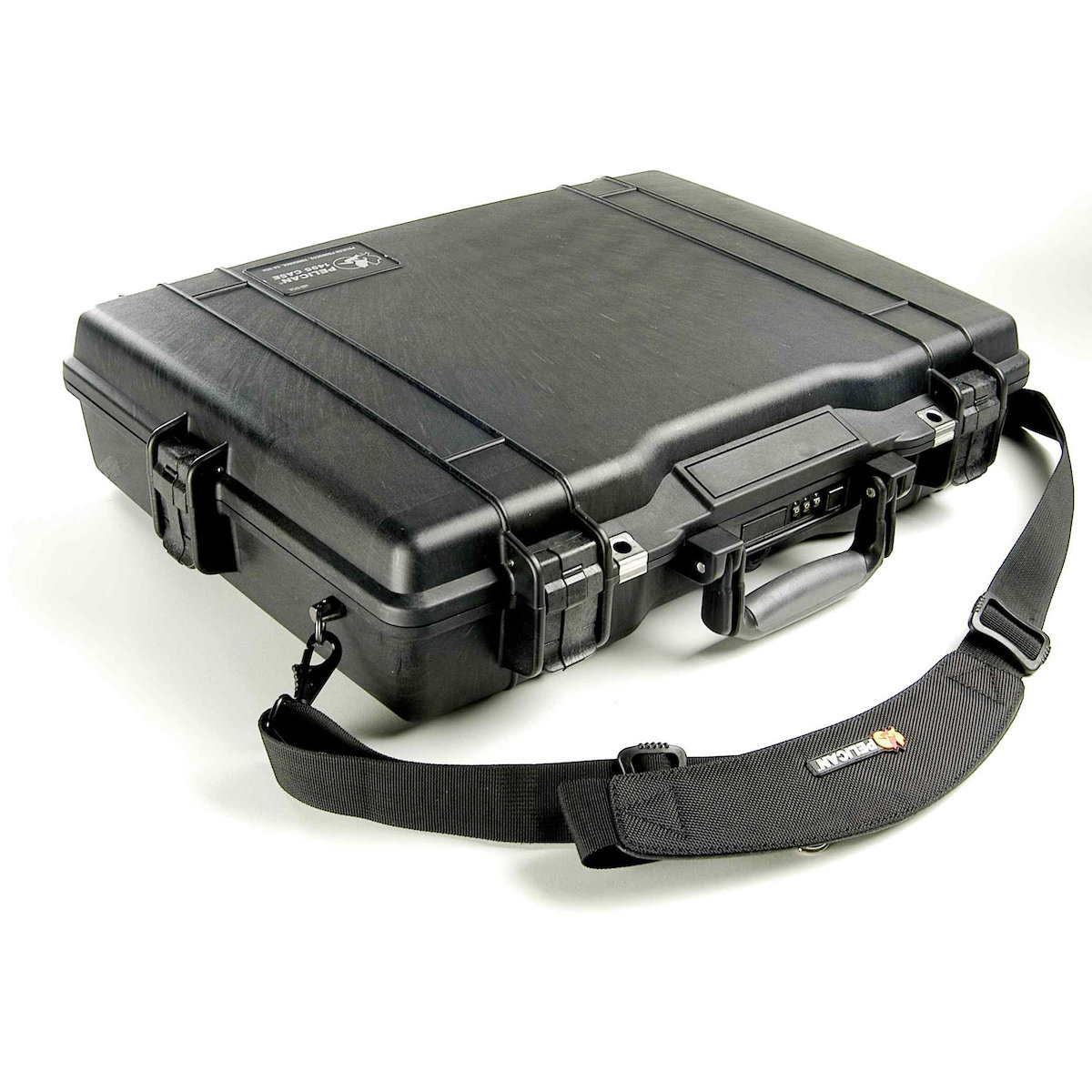 Servieta rigida laptop 17' Peli 1495CC1 "Protector Laptop Case", submersibila si antisoc, cu organizatoare si cifru