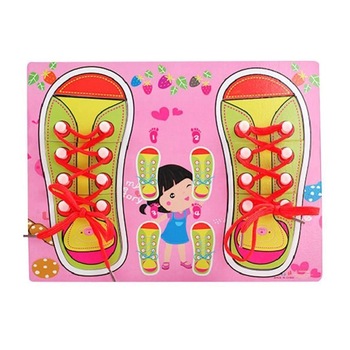 Puzzle Montessori “Invatam sa legam sireturile”roz Puzzle Montessori “Invatam sa legam sireturile”roz