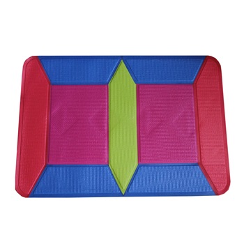 Covoras baie, tip antialunecare, 60x40cm, gramaj 200g, poliester, tip multicolor, model linii paralele Covoras baie, tip antialunecare, 60x40cm, gramaj 200g, poliester, tip multicolor, model linii paralele
