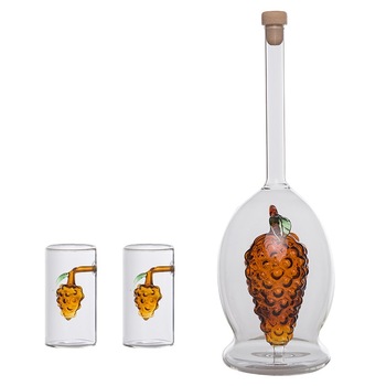 Set sticla forma ovala cu strugure colorat interior si 2 paharute cu strugure Set sticla forma ovala cu strugure colorat interior si 2 paharute cu strugure