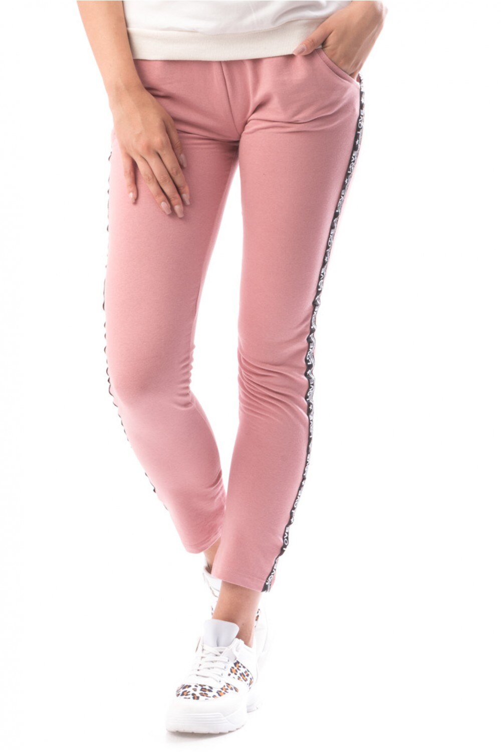 Pantaloni sport dama, Roz