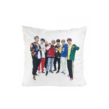 Perna personalizata BTS, Poliester, Alb, 40 x 40 cm Perna personalizata BTS, Poliester, Alb, 40 x 40 cm