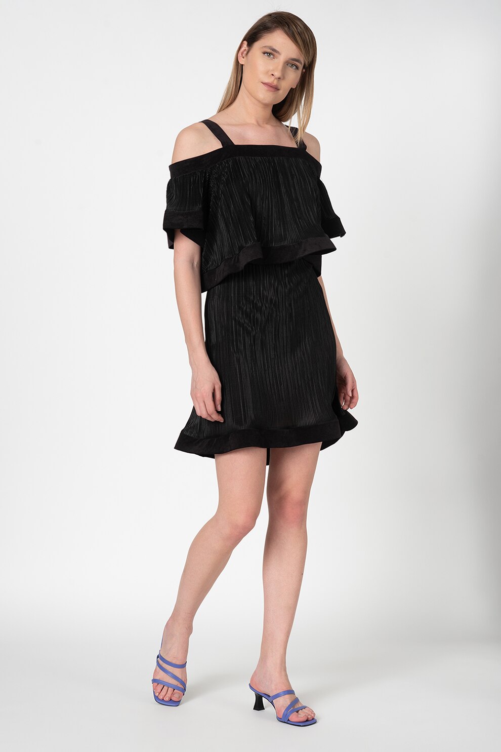 Antonia M, Rochie cu model stratificat si garnituri de catifea, Negru, One Size