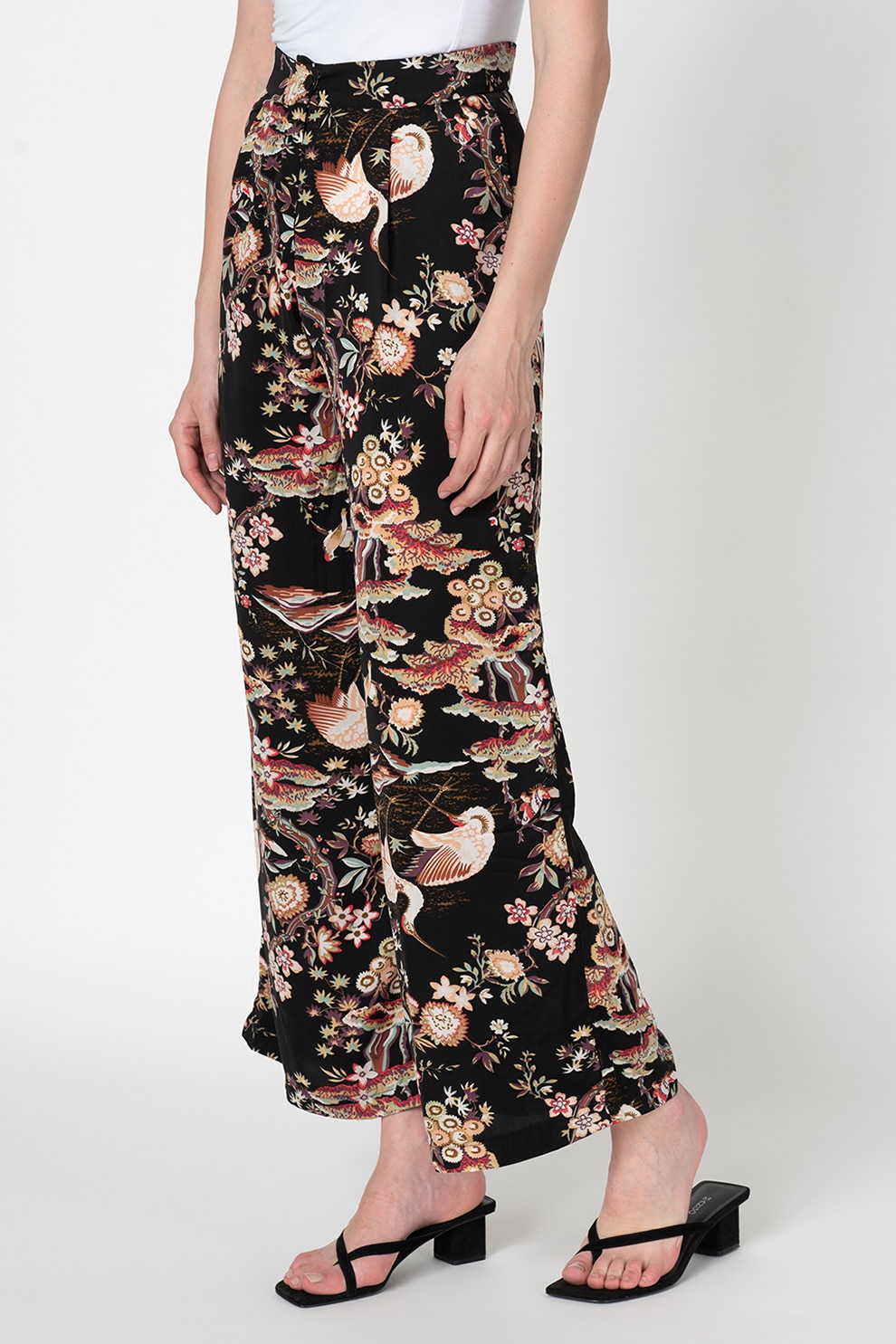 Antonia M, Pantaloni cu croiala ampla si imprimeu floral, Multicolora