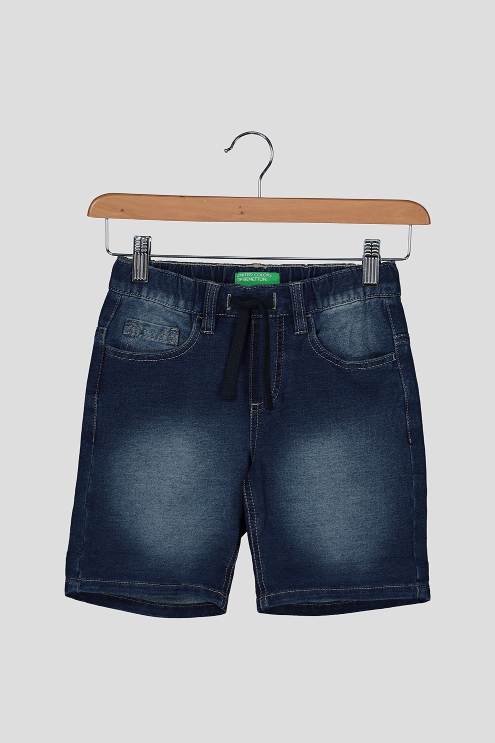 United Colors of Benetton, Pantaloni scurti din denim cu aspect decolorat, Albastru inchis