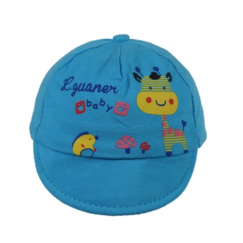 Sapca bebe albastru deschis cu imprimeu girafa, 100% bumbac, 46 cm Sapca bebe albastru deschis cu imprimeu girafa, 100% bumbac, 46 cm