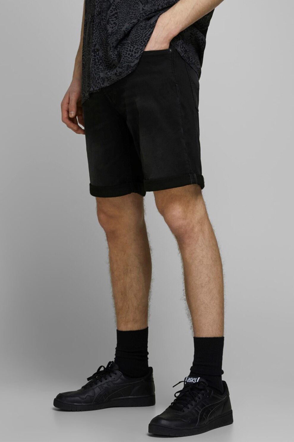 Jack&Jones, Pantaloni scurti din denim, cu aspect decolorat Rick, Negru