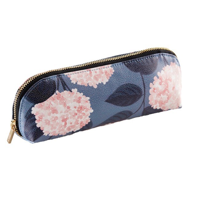 Penar un compartiment, Bella Garden, Miquelrius