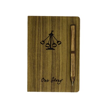 Agenda Lemn Fun Life, Model 2, 19 x 13 cm Agenda Lemn Fun Life, Model 2, 19 x 13 cm