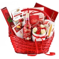 cos best image model red velvet cu lichior baileys red velvet cupcake limited edition o selectie deosebita de praline flori delicate imagen 10_0_
0