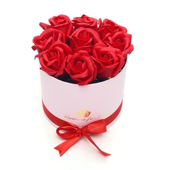 Aranjament floral 9 Trandafiri rosii parfumati, din spuma de sapun, in cutie roz Aranjament floral 9 Trandafiri rosii parfumati, din spuma de sapun, in cutie roz