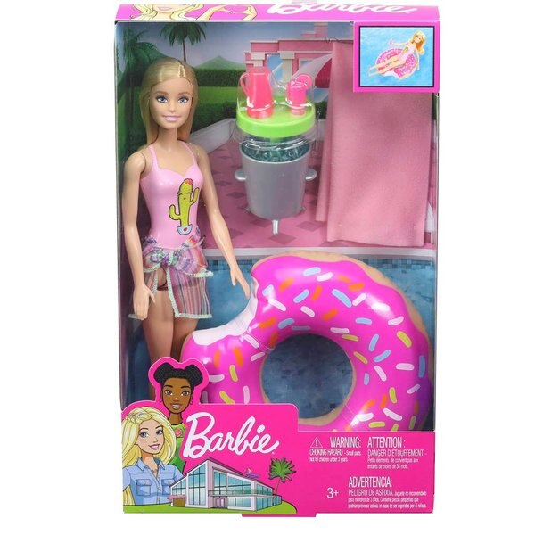 Barbie store la piscina