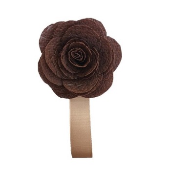 Set 2 buc. magneti perdea trandafiri maro inchis Set 2 buc. magneti perdea trandafiri maro inchis