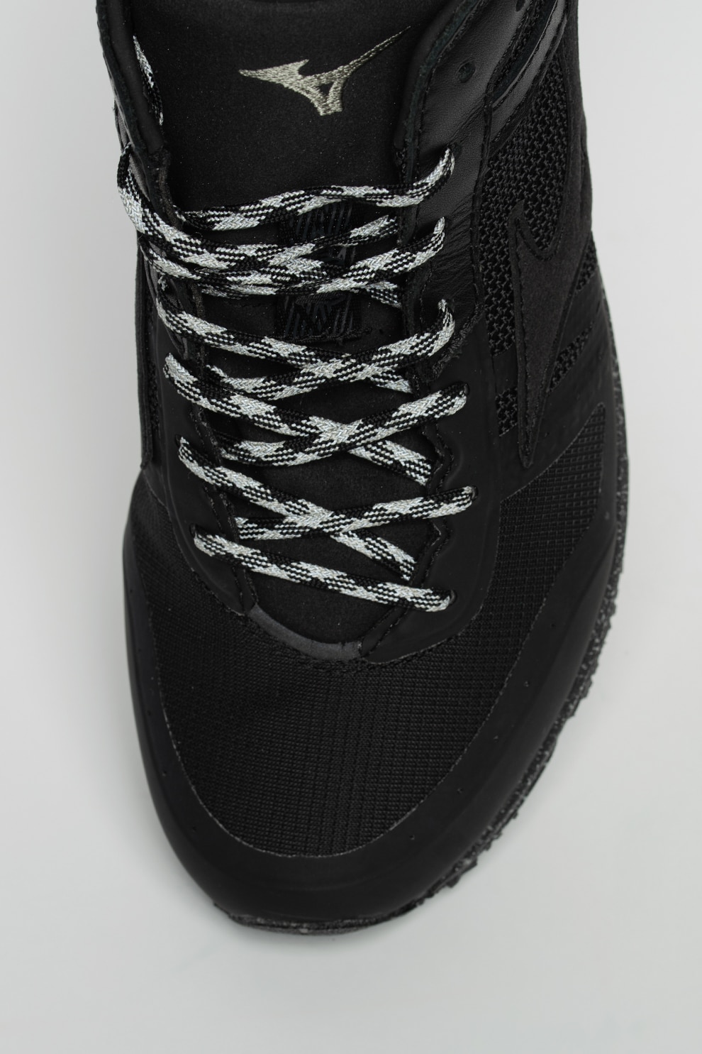 mizuno wave emperor tech