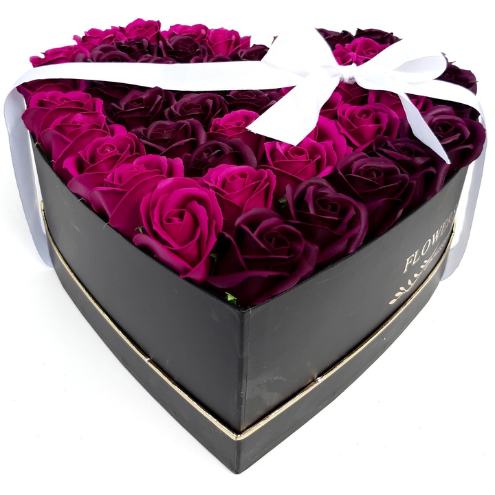 Cutie cu 45 trandafiri din sapun, miros fin de trandafiri, 30x30x18 cm