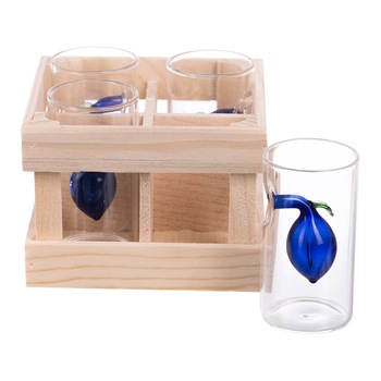 Set 4 paharute cilindrice sticla pentru tuica cu pruna interior 50 ml si ambalaj lemn Set 4 paharute cilindrice sticla pentru tuica cu pruna interior 50 ml si ambalaj lemn