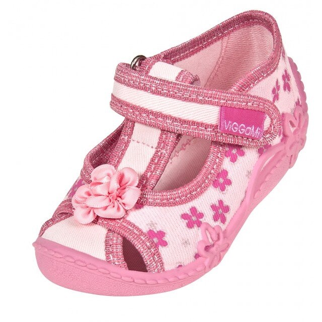 Pantofiori fetite cu floricele roz ciclamen