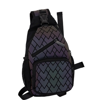 Rucsac barbati, multicolor, cu efect reflectorizant, dimensiune 34x10x20 cm Rucsac barbati, multicolor, cu efect reflectorizant, dimensiune 34x10x20 cm